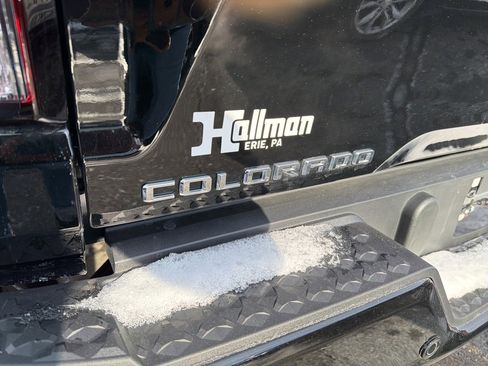 Used 2024 Chevrolet Colorado LT w/ LT Convenience Package II image 12