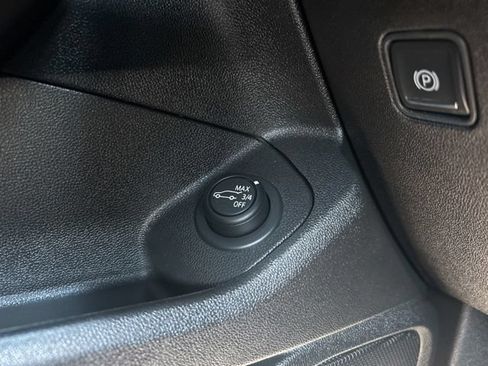 Used 2022 GMC Terrain SLT AWD/4WD image 19