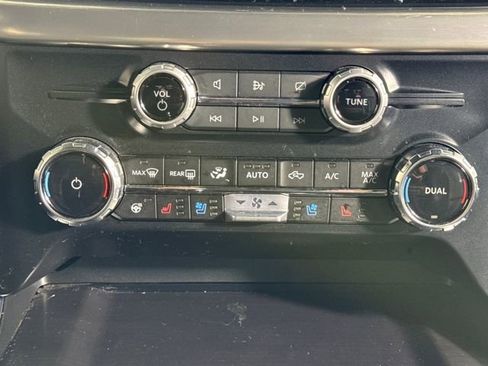 Used 2023 Ford F150 Lariat w/ Equipment Group 502A High image 27