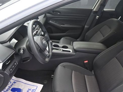 Used 2025 Nissan Altima 2.5 S image 11