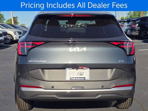 New 2026 Kia Sportage LX FWD image 4