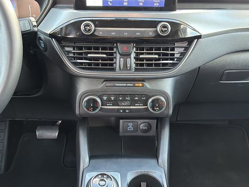 Used 2023 Ford Escape Active image 18