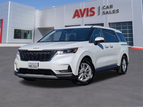 Used 2024 Kia Carnival LX image 1