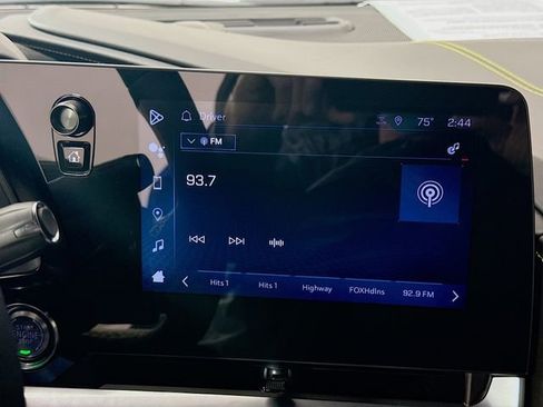 Used 2024 Chevrolet Corvette Stingray Premium Cpe w/ Z51 Performance Package image 17