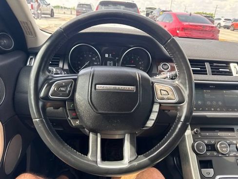 Used 2019 Land Rover Range Rover Evoque HSE AWD/4WD image 6
