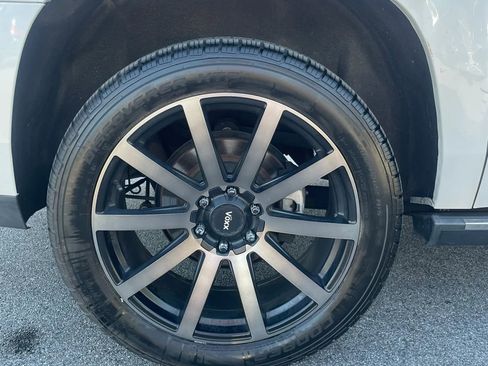 Used 2018 Cadillac Escalade ESV Premium Luxury AWD/4WD image 41