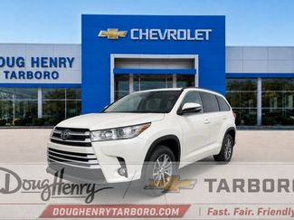 Used 2018 Toyota Highlander XLE FWD video 1