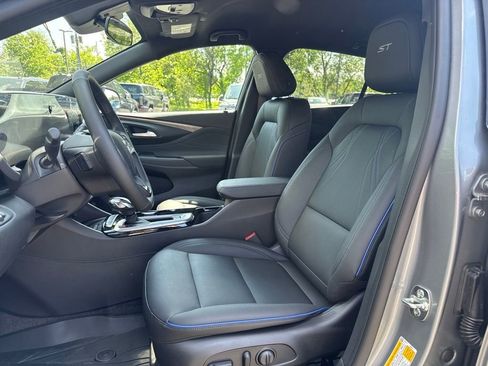 New 2026 Buick Envista Sport Touring w/ Convenience I Package FWD image 10