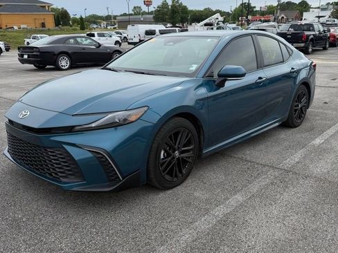 Used 2026 Toyota Camry SE w/ Multimedia Upgrade Package FWD image 2