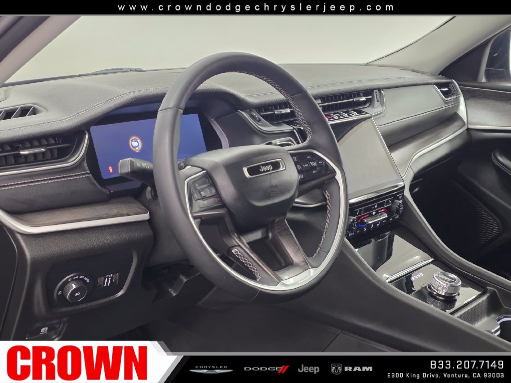 Used 2024 Jeep Grand Cherokee Limited w/ Black Appearance Package RWD image 19