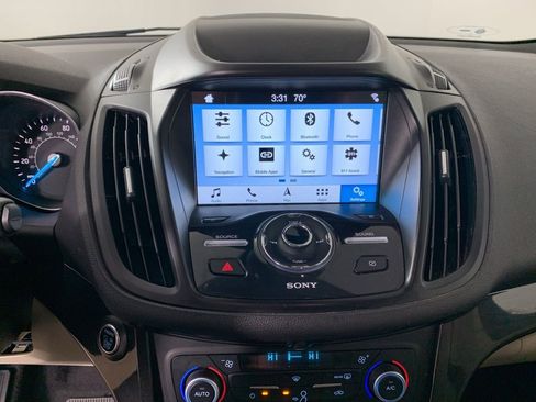 Used 2019 Ford Escape Titanium image 23