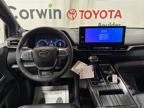 Used 2026 Toyota Sienna XSE image 31