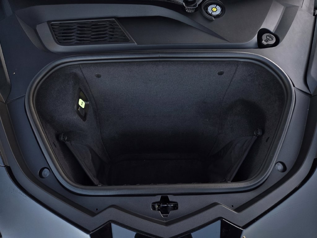 Used 2021 Chevrolet Corvette Stingray Premium Cpe w/ Z51 Performance Package RWD image 43