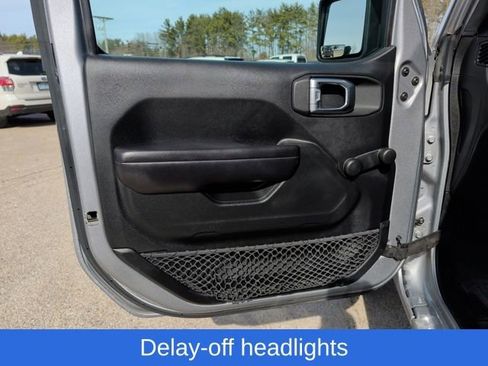 Used 2018 Jeep Wrangler Unlimited Sport image 16