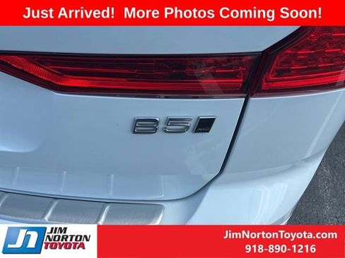 Used 2024 Volvo XC60 B5 Ultimate AWD/4WD image 6