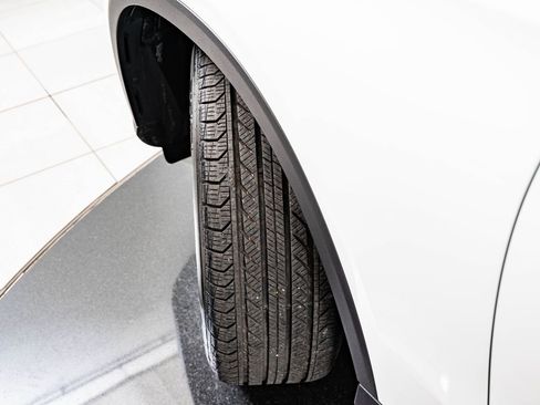 Certified 2025 Mercedes-Benz GLC 300 4MATIC image 47