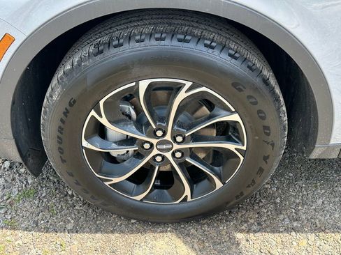 New 2026 Lincoln Nautilus Premier AWD/4WD image 5