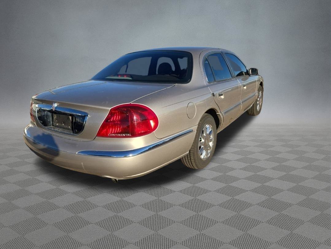 Used 2002 Lincoln Continental FWD image 4