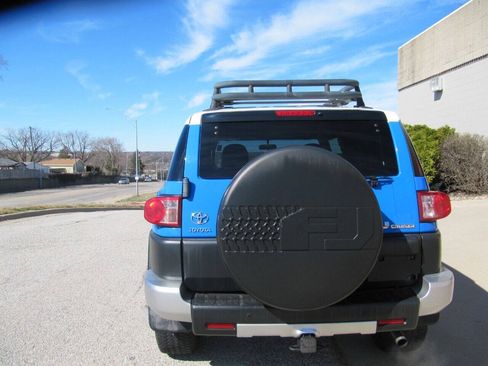 Used 2007 Toyota FJ Cruiser 4WD image 10