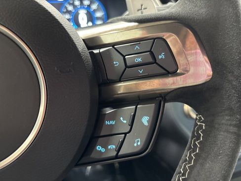 Used 2022 Ford Mustang Shelby GT500 w/ Technology Package image 34