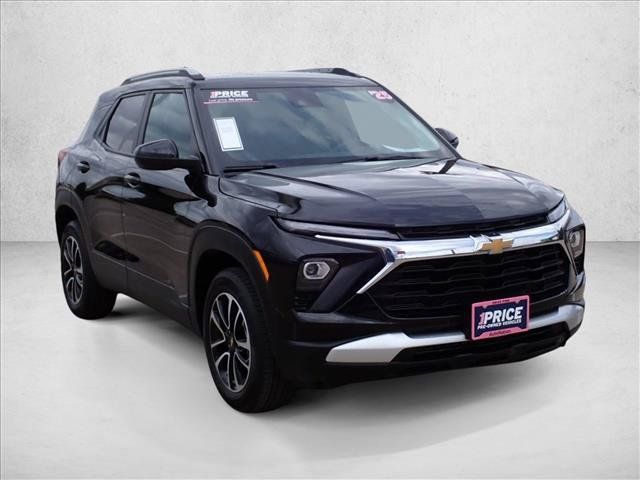 Used 2025 Chevrolet TrailBlazer LT AWD/4WD image 6