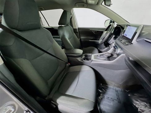 Certified 2023 Toyota RAV4 LE image 25