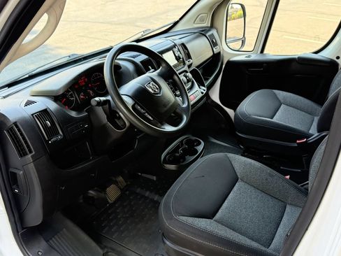 Used 2021 RAM ProMaster 2500 FWD image 12