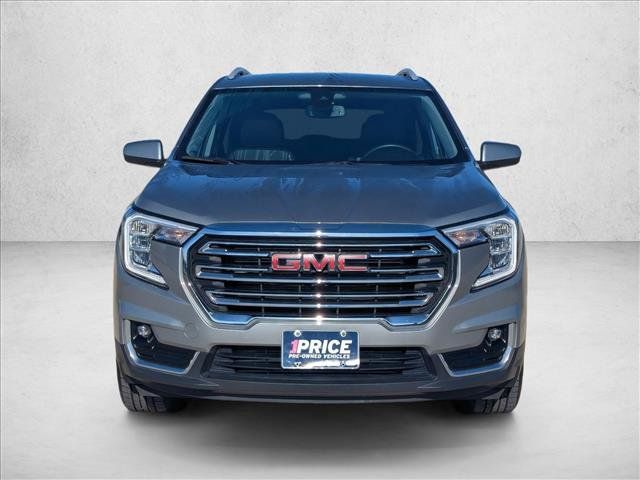 Used 2024 GMC Terrain SLT AWD/4WD image 2
