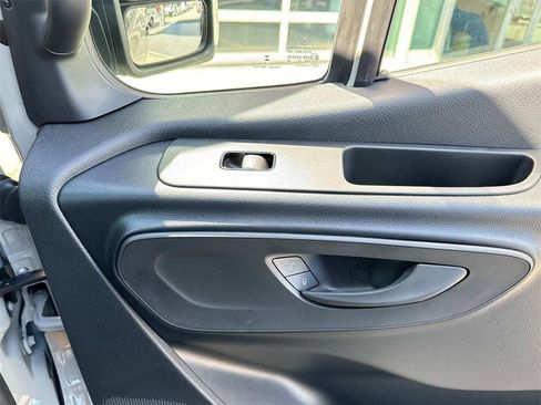 Used 2025 Mercedes-Benz Sprinter 2500 image 15