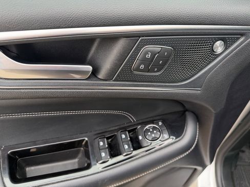 Used 2019 Ford Edge Titanium w/ Equipment Group 301A image 15