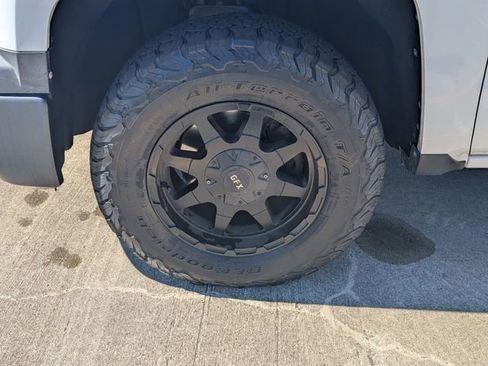 Used 2014 Chevrolet Silverado 1500 W/T image 9