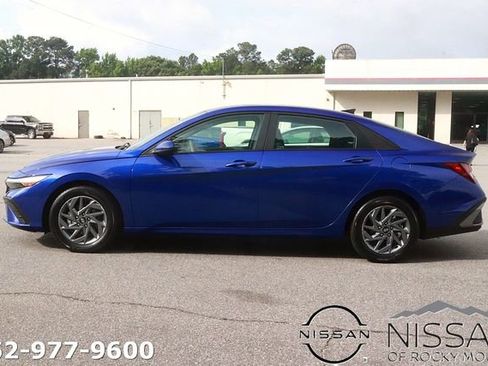 Used 2024 Hyundai Elantra SEL FWD image 4