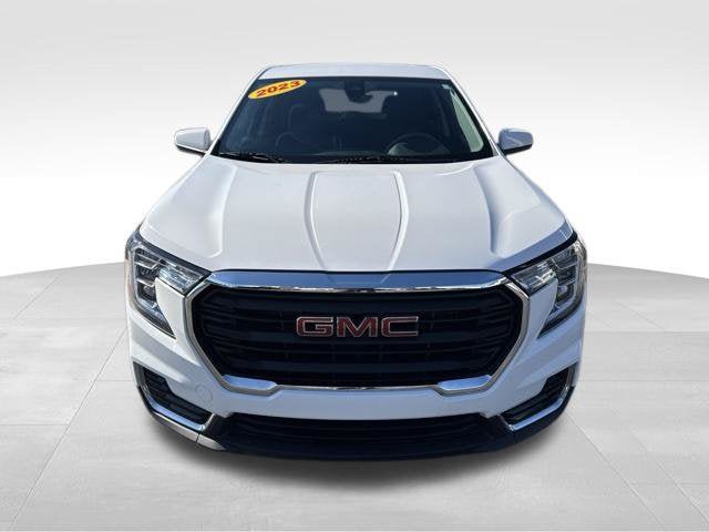 Used 2023 GMC Terrain SLE AWD/4WD image 2