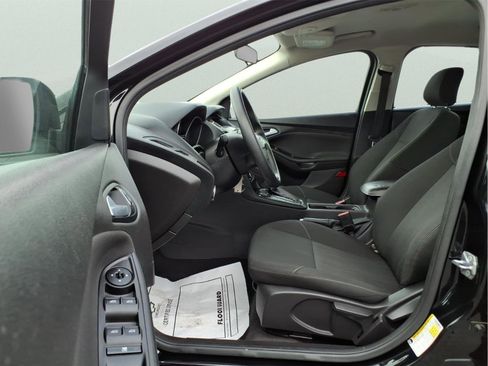 Used 2018 Ford Focus SE FWD image 15