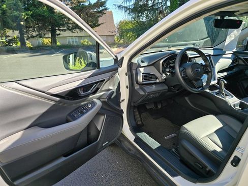 Certified 2025 Subaru Outback Onyx Edition XT AWD/4WD image 7
