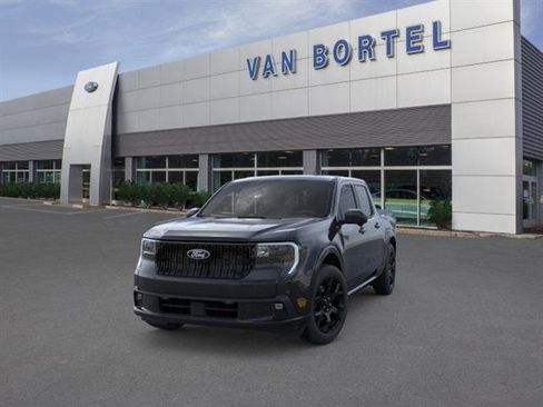 New 2025 Ford Maverick Lobo image 2