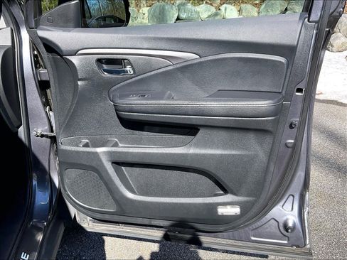 Used 2022 Honda Ridgeline RTL-E image 12