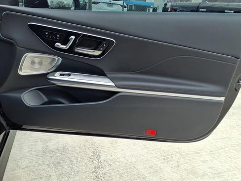 Used 2024 Mercedes-Benz CLE 300 4MATIC Coupe image 9