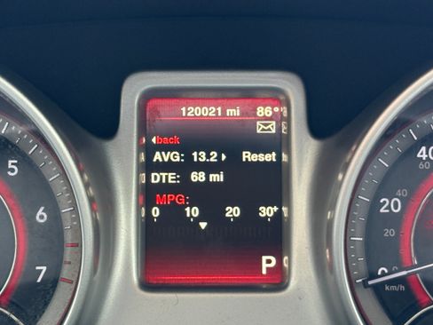 Used 2019 Dodge Journey SE FWD image 14