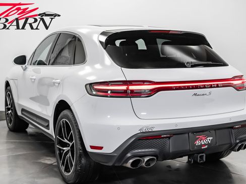 Used 2022 Porsche Macan S image 11