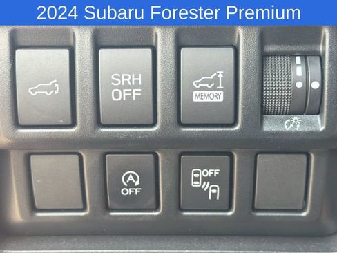 Used 2024 Subaru Forester Premium AWD/4WD image 30
