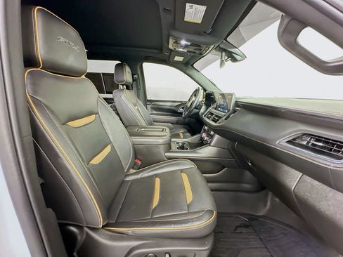 Used 2022 GMC Yukon XL AT4 AWD/4WD image 31