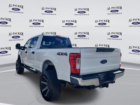 Used 2019 Ford F250 XLT image 3
