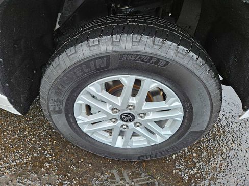 Used 2022 Toyota Tundra SR5 image 9