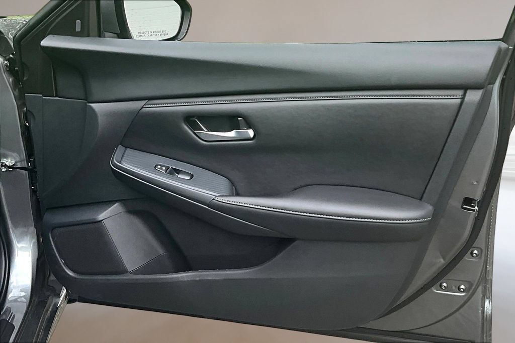 Used 2025 Nissan Sentra SV FWD image 25