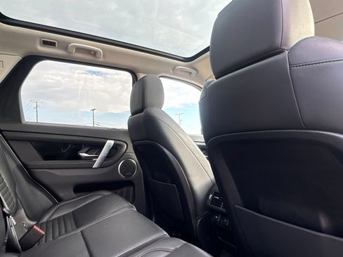 Used 2020 Land Rover Discovery Sport SE AWD/4WD image 31