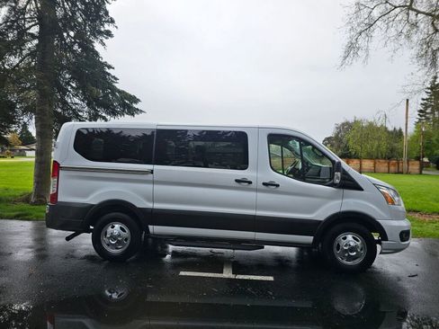 Used 2020 Ford Transit 150 XLT image 7