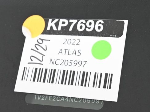 Certified 2022 Volkswagen Atlas Cross Sport SEL Premium R-Line image 34