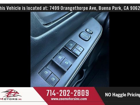 Used 2017 Toyota Camry SE w/ Moonroof Package image 37