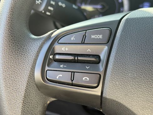 Used 2020 Hyundai Venue SE image 10